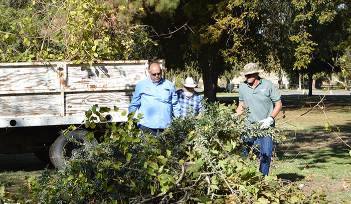 Volunteers in the park.