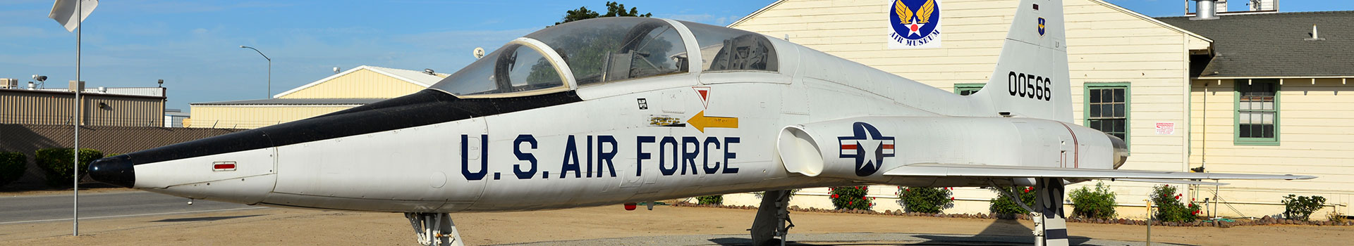 district-4-banner