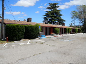 Rancho Motel (2)